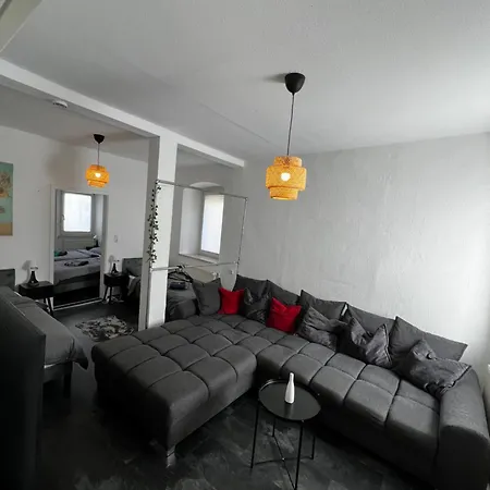 Zentrales 3-schlafzimmer-apartment In Würzburg-hdf Wurzburgo